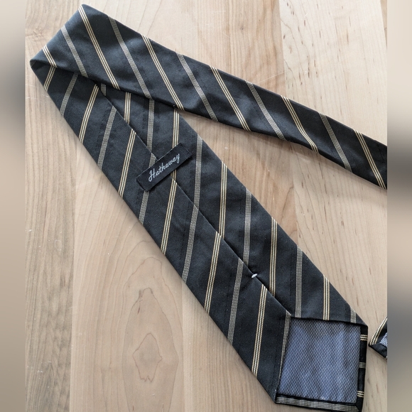 Hathaway Striped Tie in Black and Gold 100% Italian Silk made In Canada - Picture 1 of 5